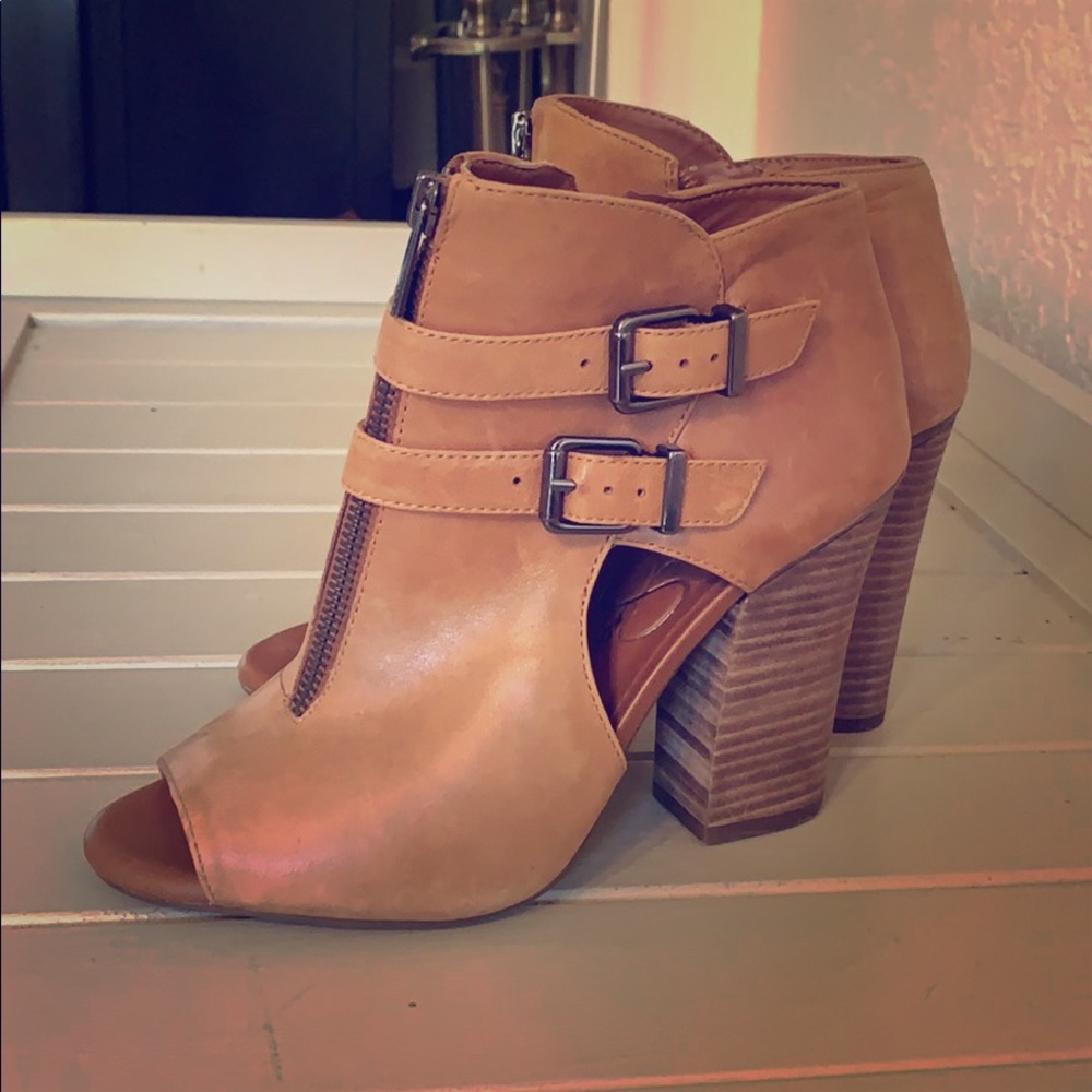 Jessica Simpson tan open toe high heel booties